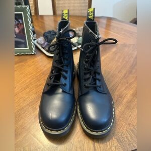 Dr. Martens 1460 Smooth Boot in Navy Blue size 8